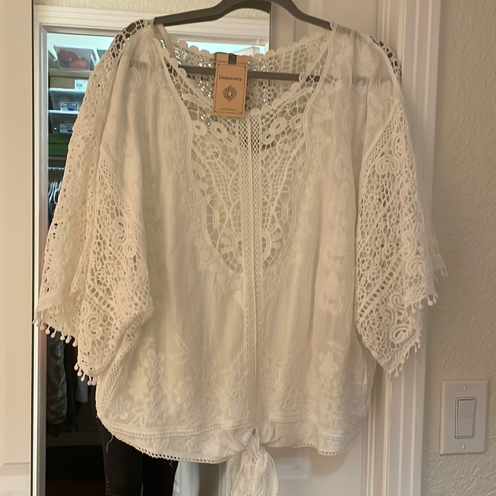 Democracy White Lace blouse w/ camisole
